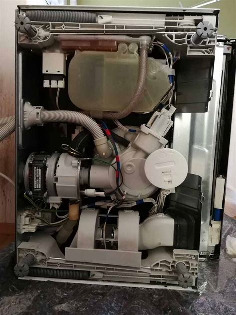 In allen miele geschirrspüler werden mehr als 99,9% der viren entfernt2. Miele G 2270 Fehler F70 - Bodenwanne Wasser ...