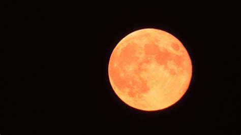 Ein aufwühlender vollmond, der erst heute am frühen abend seine intensität entwickelt, hat dieses mal eine besondere, wenn auch subtil wirkende energie. Erdbeermond 17 Juni 2019 & Erdbeermond 18 Juni 2019 ...