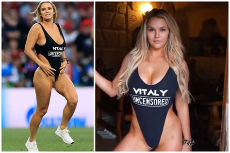 Camel toe or lady's jeans that are so tight with the goal that you can see the state of her p**** which resembles a genuine camel's toe. Kinsey Wolanski hits 2.5 million followers on Instagram ...