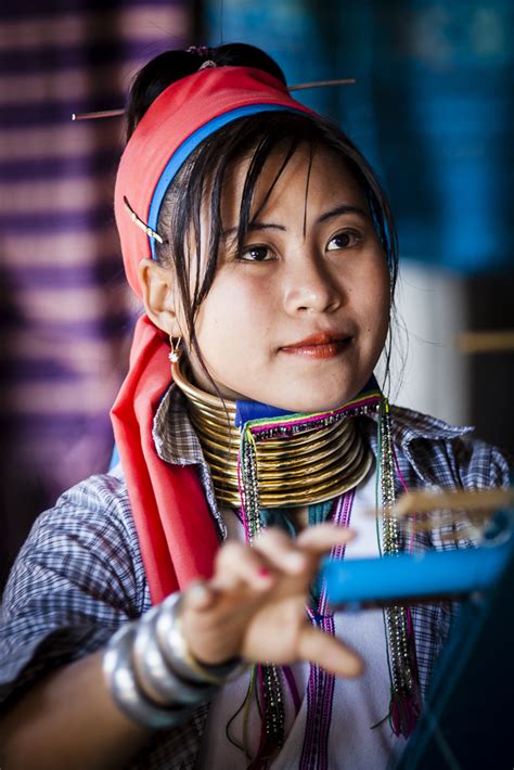 Padaung (copper neck) may refer to: Myanmar - Padaung Woman Foto & Bild | erwachsene, asia ...