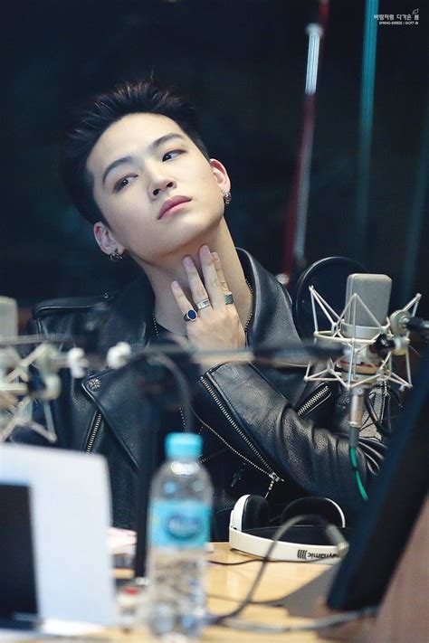 Commonly stylized as got7) is a south korean boy band formed by jyp entertainment. 10+ Times JB Proved Breathing Can Be Sexy AF - Koreaboo