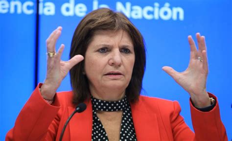 She was minister of security under president mauricio macri and is the chairwoman of republican proposal. Patricia Bullrich: "andate a la puta que te parió" - Pulso ...