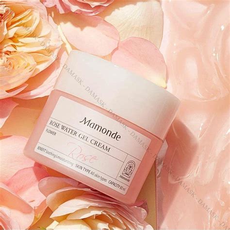 Mamonde rose water gel face moisturizer is concentrated with damask rose water to deliver optimum hydration to replenish your skin's moisture barrier, while keeping your complexion soft and dewy. Gel Dưỡng Ẩm Hoa Hồng Hàn Quốc Mamonde Rose Water Gel ...