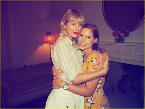 A session secret in connect is simply used to compute the hash. Taylor Swift Poses With Fans During 'Lover' Secret Session ...