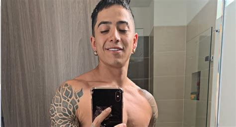 Solo felicidad eso es lo que está sintiendo el cantante, anddy rivera, y quien cumpliendo con todo los protocolos de bioseguridad pudo llegar a los brazos de su hija para celebrarle su cumpleaños. Cuarentena: reencuentro Andy Rivera con su hija en cumpleaños