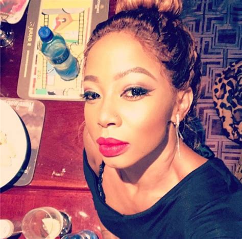 Fans were left in a state of shock after a sunday sun report hit the streets yesterday. 33 Year old Kelly Khumalo Confirms has a new boyfriend