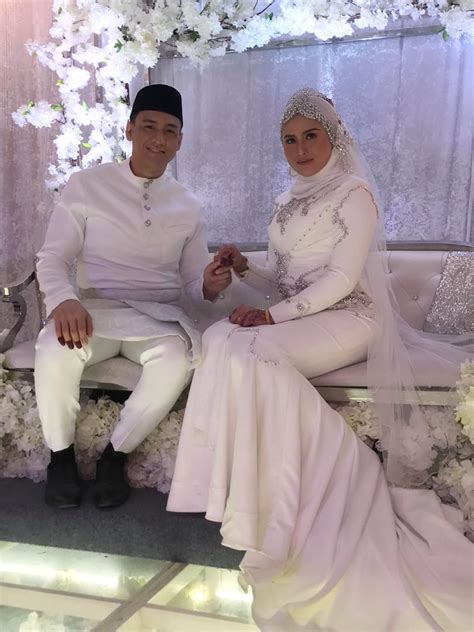 Bagaimanapun perkara tersebut tidak menganggu niena dalam meneruskan kerjayanya sebagai seorang pelakon selain turut berbincang dengan raja afiq sendiri. Raja Afiq Selamat Bernikah Dengan Anggota Polis, Mula ...