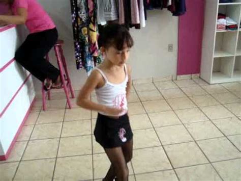 Primas de 11 anos dançando funk. Nina Dancando : funk brasil - ViYoutube.com / 13,333 likes ...