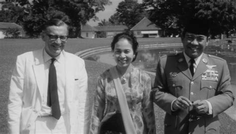 Sewaktu kecil, rachmawati lebih banyak menghabiskan waktu dengan ayahnya, soekarno. Rachmawati: Percuma Negara Minta Maaf ke Soekarno Jika ...