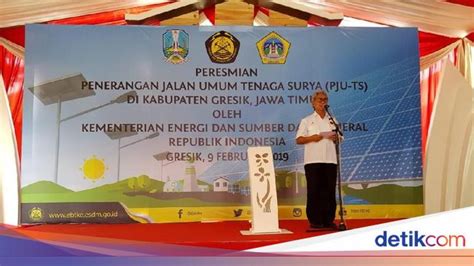 Provinsi jawa timur berdiri pada tanggal 4 maret 1950 dengan dasar hukum uu no. 1.200 Lampu Surya Terangi Jalan Raya 4 Kabupaten di Jawa Timur