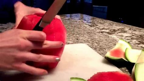 Trim the rind off each piece, if you like. How to cut a watermelon like a boss - YouTube