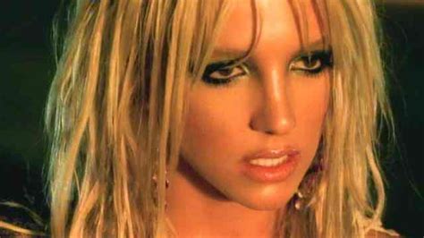In 2018, britney spears is being photographed by a random southern california wedding photographer who is capturing her at the grand age of seven. I'm A Slave 4 U - Britney Spears - Vevo