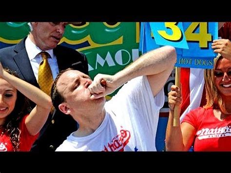 The annual nathan's hot dog eating contest today saw chestnut set a new a heavy favorite heading into the event, the san jose, calif. Joey Chestnut breaks hot dog eating record - YouTube