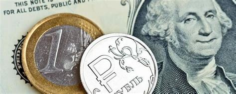 Рубль снова укрепился к доллару и евро