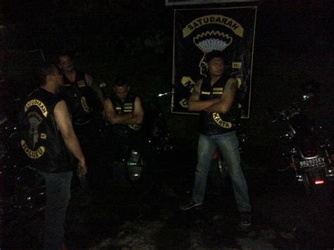 Dipublikasikan 1 mei 2019 tak hanya dikenal di indonesia, geng motor satudarah adalah geng. SATUDARAH MALUKU MC - INDONESIA (JAKCITY)