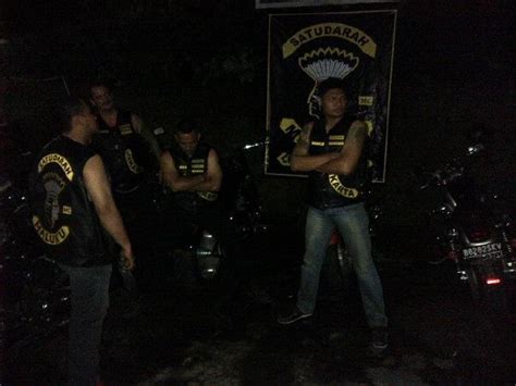 Dipublikasikan 1 mei 2019 tak hanya dikenal di indonesia, geng motor satudarah adalah geng. SATUDARAH MALUKU MC - INDONESIA (JAKCITY)