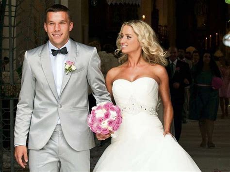 Lukas podolski wife monika puchalski 2012. Im Jahr 2011 heiratet Lukas Podolski seine langjährige ...