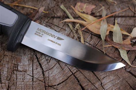 I just moved to sweden, morakniv is a religion…this mora robust is probably the best knife i ever had, confortable handle, really sharp. Mora Knives Pro Robust - Bushcraft Canada