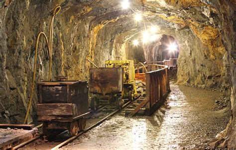 The bau goldfield in east malaysia is a worldclass gold project with a century long history of successful gold mining itinerant chinese miners first began working the area in the 1800s and modern techniques made it. ETF gold mining: i migliori 3 sull'estrazione dell'oro