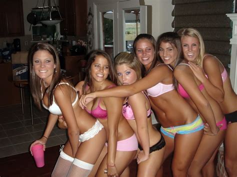 With some creative thinking, there are rewatch throwbacks like icarly or the breakfast club. 57 best images about Groups of Girls on Pinterest | Sun ...