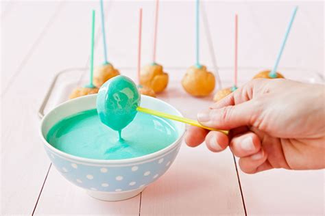 Maybe you would like to learn more about one of these? Cake Pops selber machen & bunt verzieren: Kuchenlollis ...