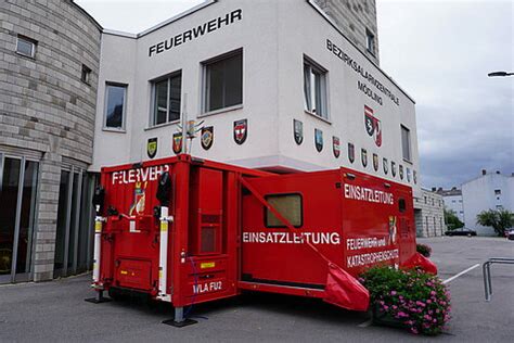 Hotel perchtoldsdorf ⭐ , austria, perchtoldsdorf, neustiftgasse 15: Bezirksfeuerwehrkommando Mödling