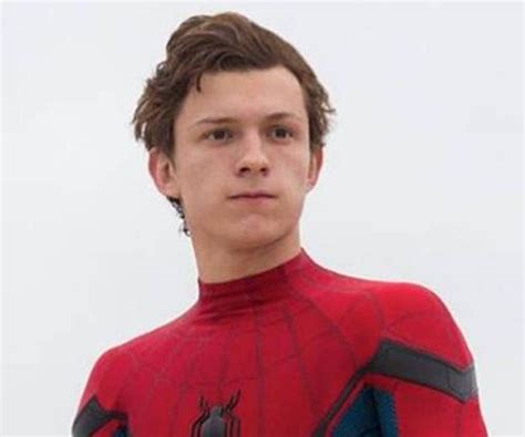 Tom is gracing the april 2021 cover of british gq and was photographed by ab + dm. Tom Holland Biography - Facts, Childhood, Family Life of ...