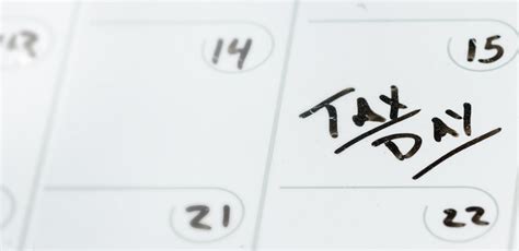 Op papier ten laatste op 30 juni 2020. Wanneer je belastingaangifte indienen in 2020? - KBC ...
