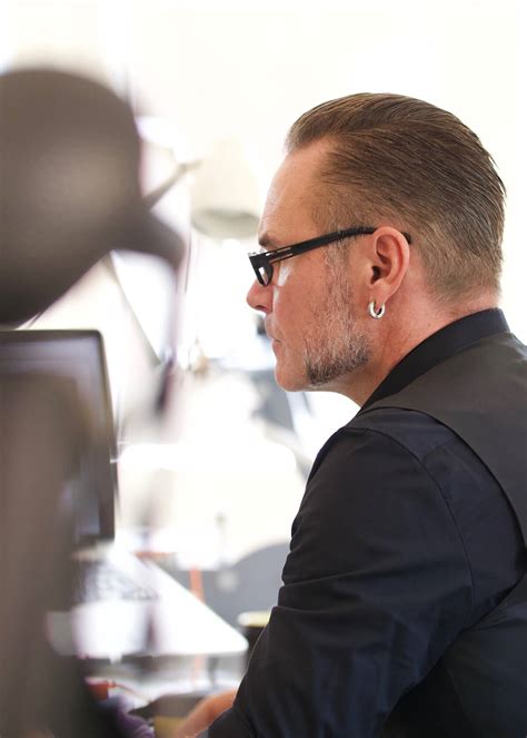 Oliver Henn, Creative Director - stay golden GmbH
