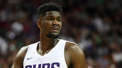 Deandre ayton letting em know. NBA - Présaison : Malgré la défaite de Phoenix, DeAndre Ayton signe une belle première - Eurosport