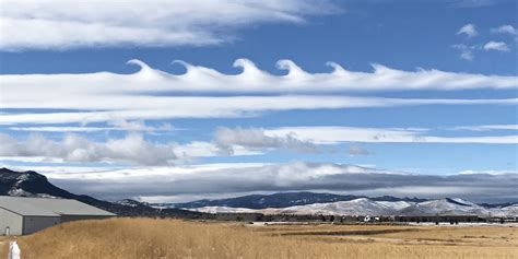 The instability constant manifests as waves. Kelvin-Helmholtz Instabilities and Baseballs, Jets, the ...