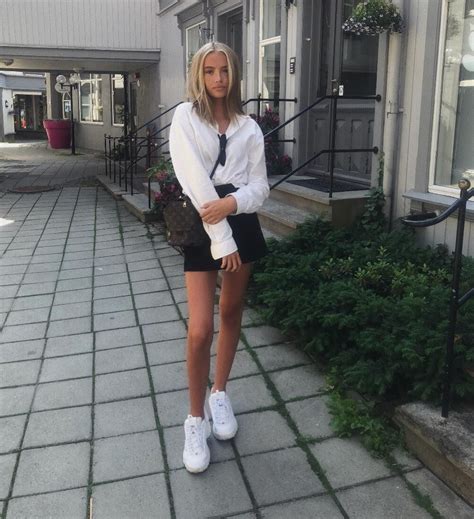 Moreover, she is famous on social media like instagram and twitter. Image result for emma ellingsen | Fashion, Clothes ...