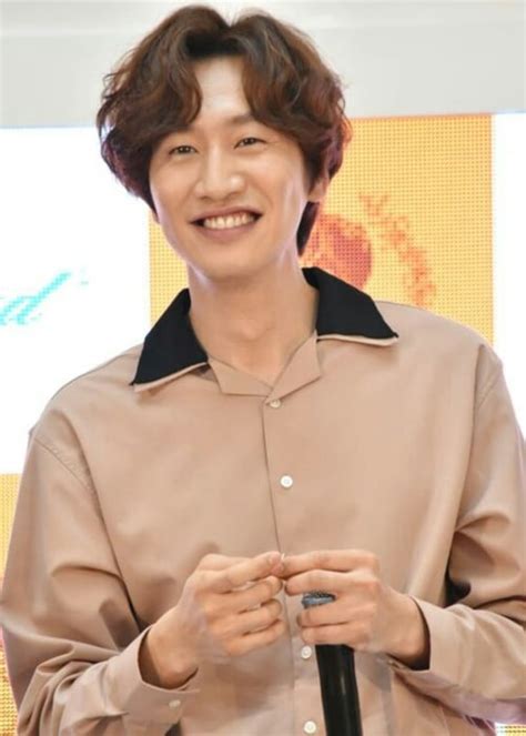 Because he always say the he and song joong ki is same age. Lee Kwang-soo Height, Weight, Age, Body Statistics ...