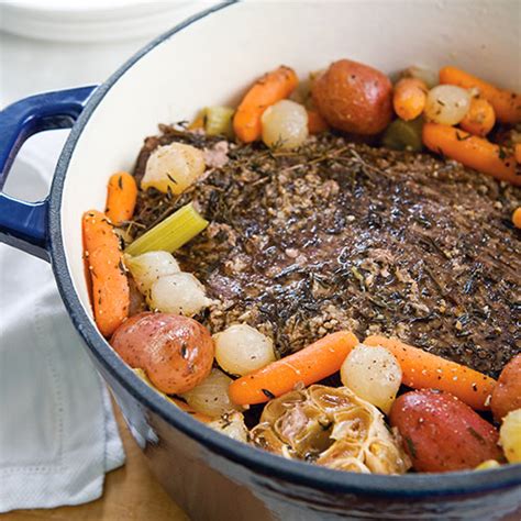 Get the party started and see in the new year with some of these fabulous party food recipes!! Beef Brisket with Roasted Vegetables | Sandra Lee