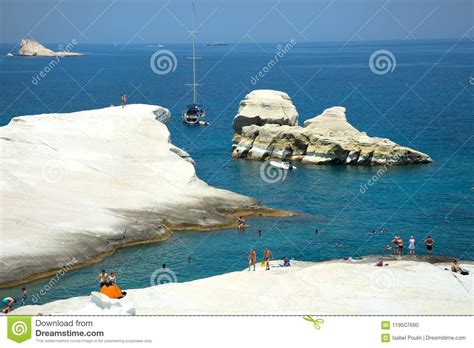 Maybe you would like to learn more about one of these? Sarakiniko-Strand In Den Milos In Griechenland ...