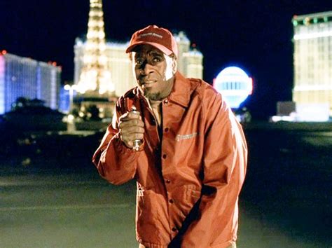 The leader of the group, daniel ocean, gets together the best of the worst to take a load of money.and something even more precious.from vegas. "Ocean's Eleven" DVD screen capture, 2001. Don Cheadle as Basher Tarr. | Oceans eleven, Ocean's ...
