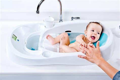 With baby girls wash the private parts from front to back. Best Baby Bathtubs & Bathseats Reviewed in 2018