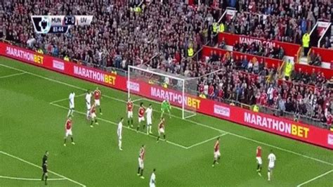 Complete overview of liverpool vs manchester united (premier league) including video replays, lineups, stats and fan opinion. Manchester United - Liverpool 3-1 Benteke Amazing Goal 12 ...