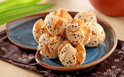 Kue ini merupakan perlambang dari keselamatan dan kebersamaan. Cara Membuat Onde Onde Untuk Jualan : Resep Onde Onde ...