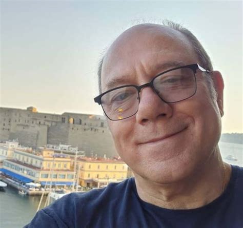 Carlo verdone ha infatti due figli che sono finiti pochissime volte sotto i riflettori. Carlo Verdone papà a 70 anni: ecco chi sono i figli