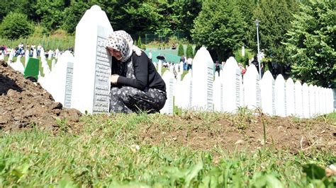 Marta zbog obilježavanja dana opštine. Srebrenica Massacre: Supreme Court Says Dutch Troops Were ...