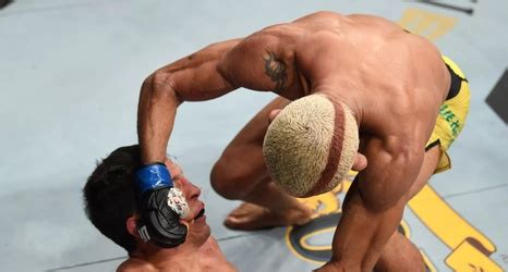 Deiveson deus da guerra figueiredo is a brazilian professional mixed martial artist and the ufc flyweight champion. They said what?! Pros react to Deiveson Figueiredo's KO of ...