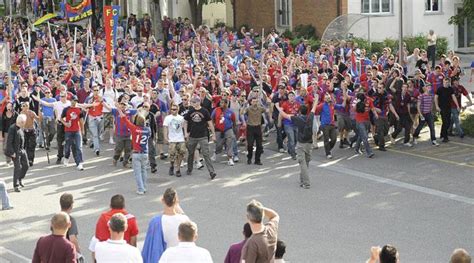 More images for fc basel fans » fussball.ch - Basler Fans bleiben friedlich - Super League ...