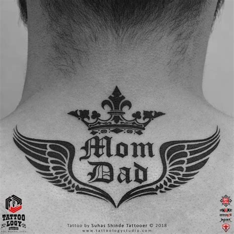The tattoo is of his nightmare family logo, and he got it in a visible spot for a reason. Mom & Dad family tatto in 2020 | Back of neck tattoo, Mom ...