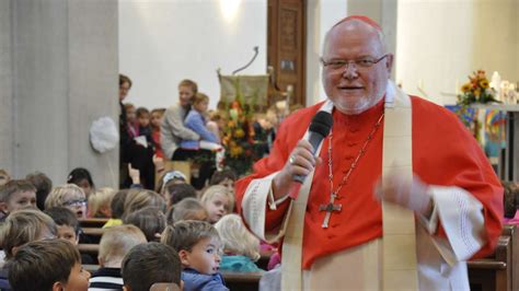 Der münchner kardinal marx hat den papst darum gebeten, ihn von seinem bischofsamt zu entbinden. Kardinal Reinhard Marx weiht neue Pater-Rupert-Mayer ...