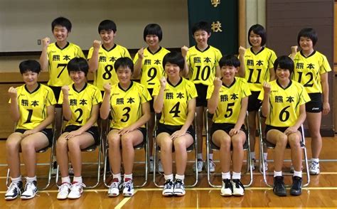 黄色 壁 女の子 女性 流行に敏感な 人. 2016 熊本県中学選抜バレーチーム（JOC）結団式