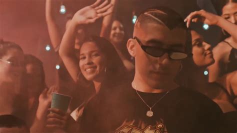Interested in the deeper meanings of bad bunny songs? Bad Bunny vs The World - Mia Mashup (VocalTeknix Mashup ...