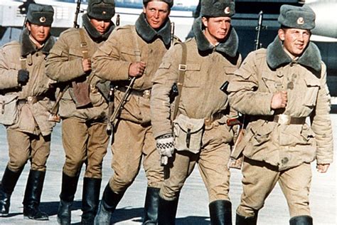 Guerra in afghanistan immagini militari unione sovietica guerra fredda veicoli militari soldati storia. 「Astan」おしゃれまとめの人気アイデア｜Pinterest｜Paolo Santaguida | 戦争, ソ連, 兵器