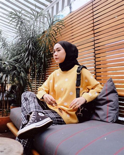 Coba tren fashion motif kotak kotak yang keren dan classy ala cewek. Intip Tren Fashion Hijab 2019 dengan Paduan Celana Kotak-kotak - Halaman 2 - Tribun Jakarta