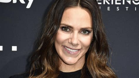 Esther sedlaczek wird ab kommender saison die. Sky-Moderatorin Esther Sedlaczek hat geheiratet